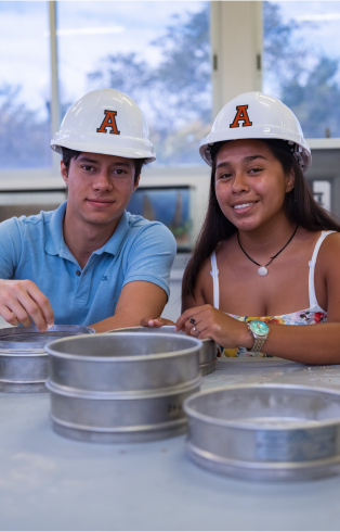 alumnos de ingenieria anahuac cancun
