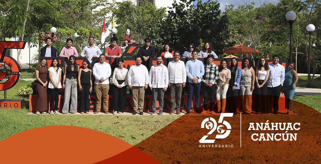 Alumnos de SINERGIA dialogan con Eric Arcila, líder en el sector político de Quintana Roo